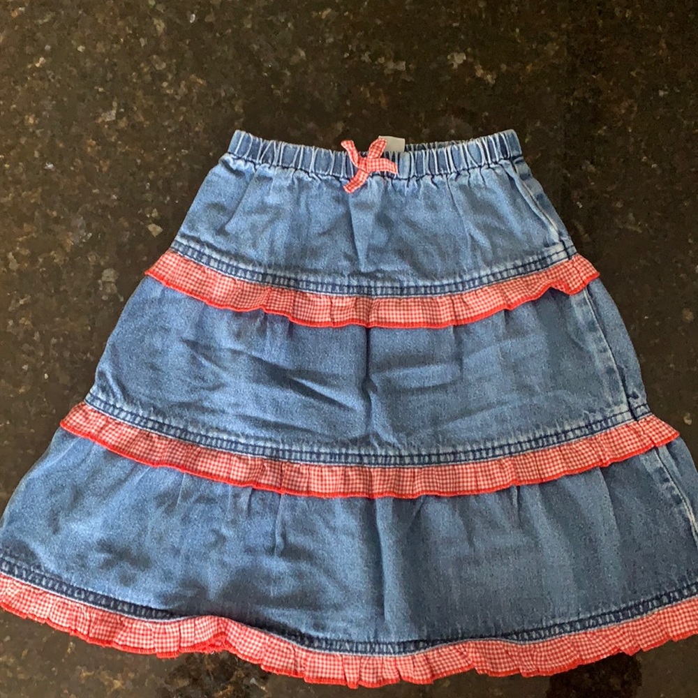 Jeans skirt with cute detail